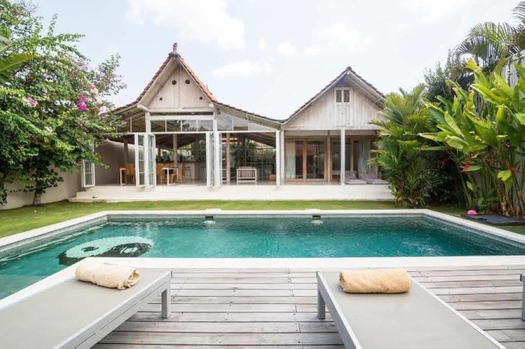 Villa Balimasan 10 Mins To Canggu เซมินยัค ภายนอก รูปภาพ